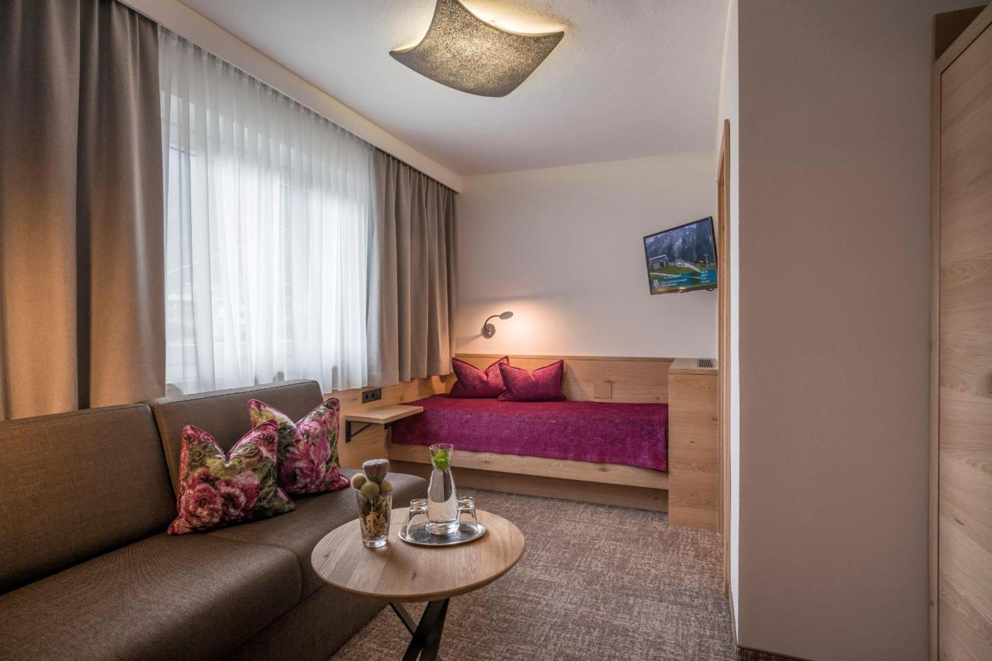 Hotel Jaegerhof Mayrhofen Exteriör bild